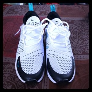 New Nike Air Max 270 sz11